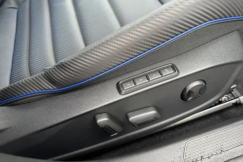  Volkswagen Golf 2.0 TSI R Black Edition DSG 4Motion Euro 6 (s/s) 5dr Thumbnail #37