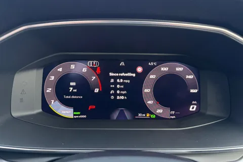 DK75VLY SEAT Leon 1.5 eTSI MHEV FR DSG Euro 6 (s/s) 5dr Thumbnail #37