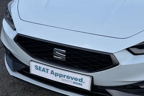 DK75VLY SEAT Leon 1.5 eTSI MHEV FR DSG Euro 6 (s/s) 5dr Thumbnail #40