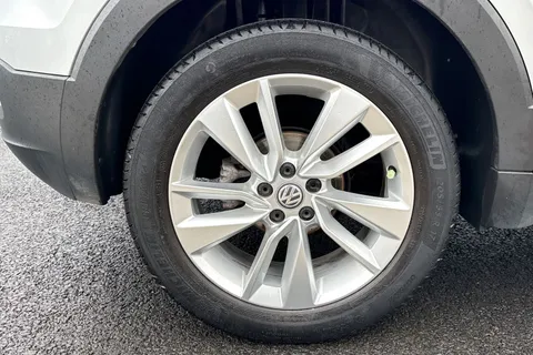MF20PHV Volkswagen T-Cross 1.0 TSI 115 SE 5dr Thumbnail #10