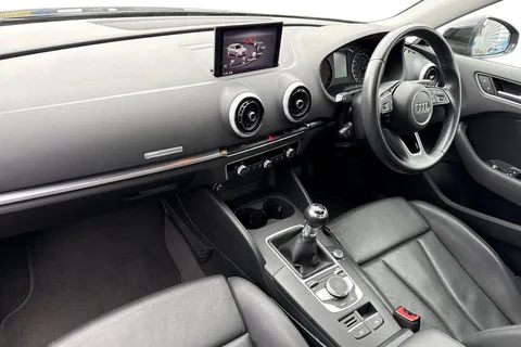 PJ68ZBN Audi A3 1.0 TFSI 30 Sport Sportback Euro 6 (s/s) 5dr Thumbnail #15