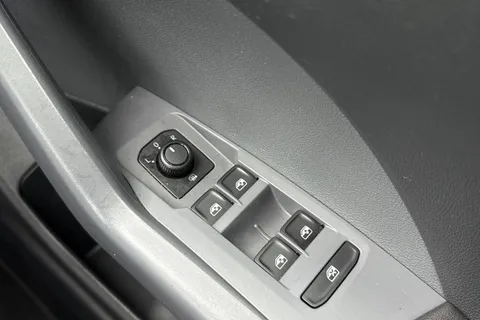 MF20PHV Volkswagen T-Cross 1.0 TSI 115 SE 5dr Thumbnail #21