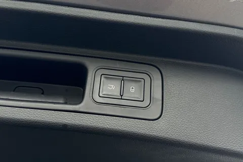 25 of 50 for BYD Seal U 1.5 DM-i 18.3kWh Boost CVT Auto Euro 6 (s/s) 5dr