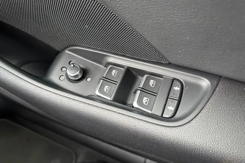 PJ68ZBN Audi A3 1.0 TFSI 30 Sport Sportback Euro 6 (s/s) 5dr Thumbnail #32