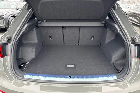  Audi Q3 2.0 TDI 35 Black Edition S Tronic Euro 6 (s/s) 5dr Thumbnail #7