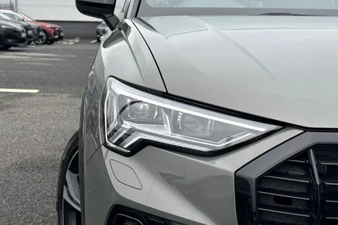  Audi Q3 2.0 TDI 35 Black Edition S Tronic Euro 6 (s/s) 5dr Thumbnail #9