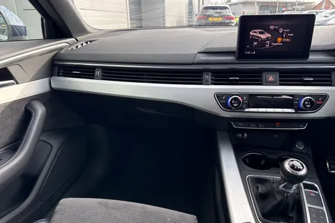 PX18SXW Audi A4 Avant 1.4 TFSI S line Euro 6 (s/s) 5dr Thumbnail #19