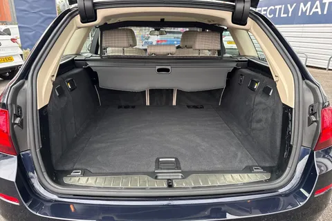 HN66USY BMW 5 Series 2.0 520d Luxury Touring Auto Euro 6 (s/s) 5dr Thumbnail #7