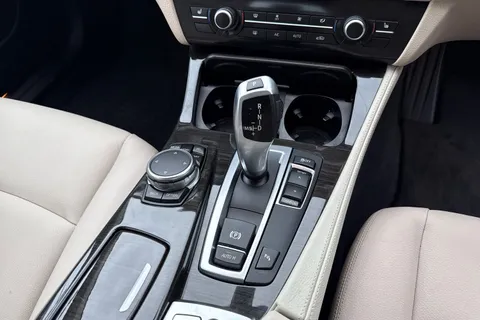 HN66USY BMW 5 Series 2.0 520d Luxury Touring Auto Euro 6 (s/s) 5dr Thumbnail #23