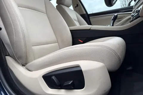 HN66USY BMW 5 Series 2.0 520d Luxury Touring Auto Euro 6 (s/s) 5dr Thumbnail #33