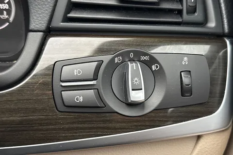 HN66USY BMW 5 Series 2.0 520d Luxury Touring Auto Euro 6 (s/s) 5dr Thumbnail #39