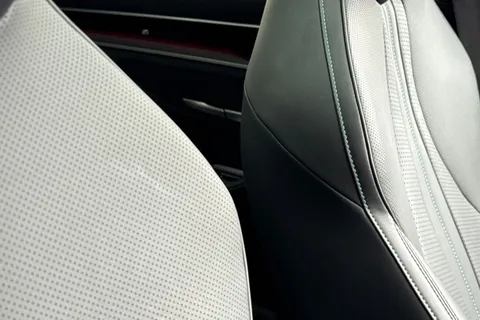 LC25BHL BYD Seal U 1.5 DM-i 26.6kWh Comfort CVT Auto Euro 6 (s/s) 5dr Thumbnail #40