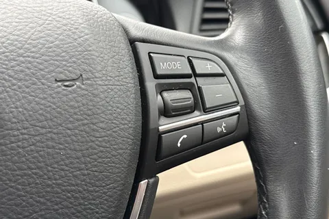 HN66USY BMW 5 Series 2.0 520d Luxury Touring Auto Euro 6 (s/s) 5dr Thumbnail #41