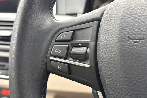 HN66USY BMW 5 Series 2.0 520d Luxury Touring Auto Euro 6 (s/s) 5dr Thumbnail #42