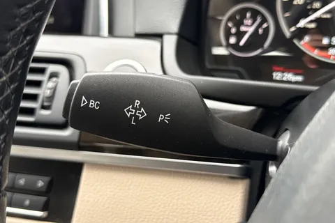 HN66USY BMW 5 Series 2.0 520d Luxury Touring Auto Euro 6 (s/s) 5dr Thumbnail #44