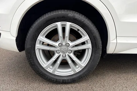DA18EXV Audi Q3 1.4 TFSI CoD S line Edition S Tronic Euro 6 (s/s) 5dr Thumbnail #12