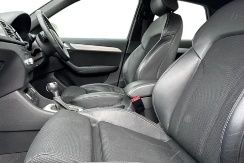 DA18EXV Audi Q3 1.4 TFSI CoD S line Edition S Tronic Euro 6 (s/s) 5dr Thumbnail #17