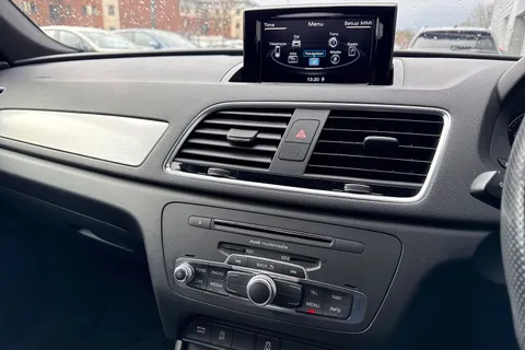 DA18EXV Audi Q3 1.4 TFSI CoD S line Edition S Tronic Euro 6 (s/s) 5dr Thumbnail #39