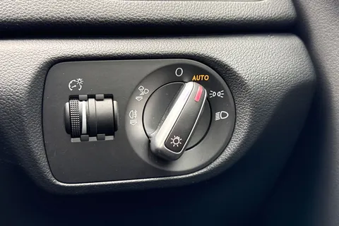 DA18EXV Audi Q3 1.4 TFSI CoD S line Edition S Tronic Euro 6 (s/s) 5dr Thumbnail #56