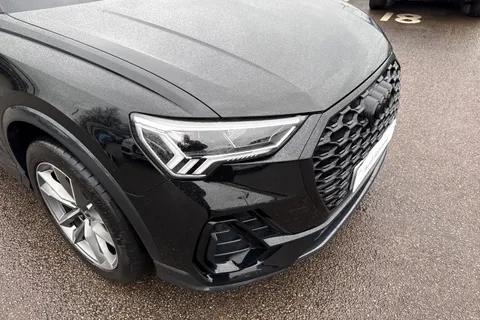 DC23FTZ Audi Q3 Black Edition 35 TFSI 150 PS S tronic Thumbnail #9