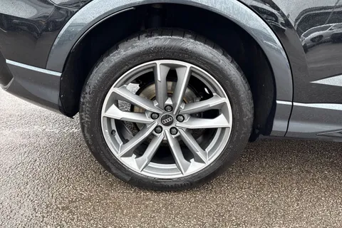 DC23FTZ Audi Q3 Black Edition 35 TFSI 150 PS S tronic Thumbnail #11