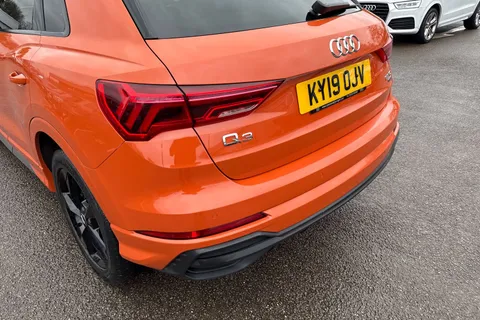 KY19OJV Audi Q3 2.0 TDI 35 S line quattro Euro 6 (s/s) 5dr Thumbnail #9