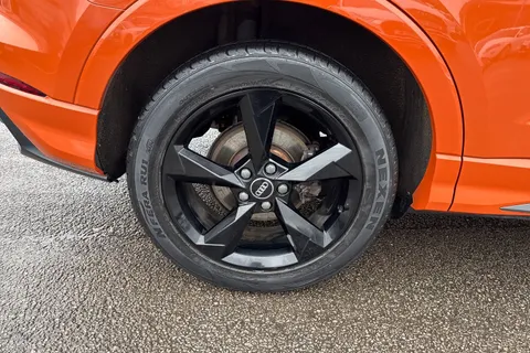 KY19OJV Audi Q3 2.0 TDI 35 S line quattro Euro 6 (s/s) 5dr Thumbnail #12