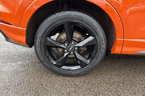 KY19OJV Audi Q3 2.0 TDI 35 S line quattro Euro 6 (s/s) 5dr Thumbnail #14