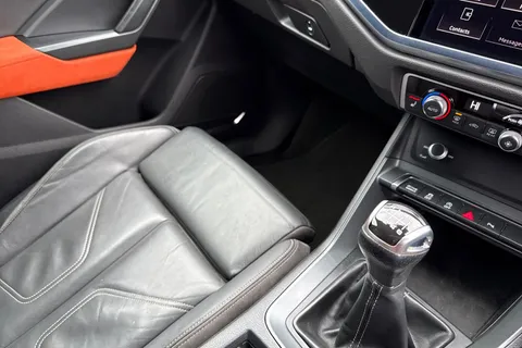 KY19OJV Audi Q3 2.0 TDI 35 S line quattro Euro 6 (s/s) 5dr Thumbnail #21