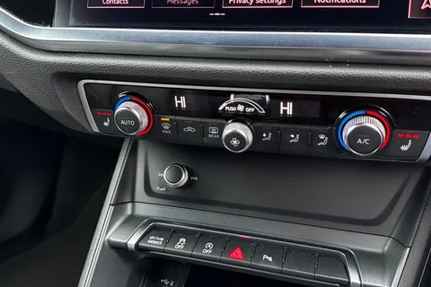 KY19OJV Audi Q3 2.0 TDI 35 S line quattro Euro 6 (s/s) 5dr Thumbnail #23