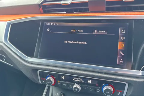 KY19OJV Audi Q3 2.0 TDI 35 S line quattro Euro 6 (s/s) 5dr Thumbnail #38