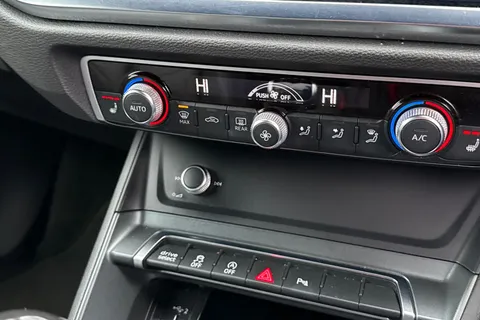 KY19OJV Audi Q3 2.0 TDI 35 S line quattro Euro 6 (s/s) 5dr Thumbnail #51