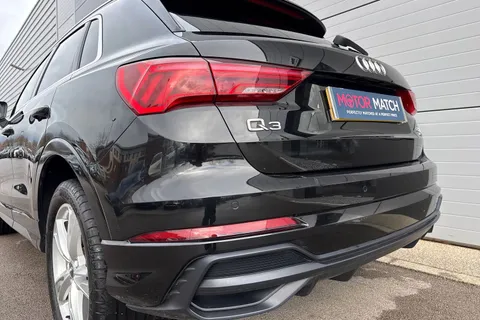 PX69YFM Audi Q3 2.0 TDI 35 S line quattro Euro 6 (s/s) 5dr Thumbnail #9