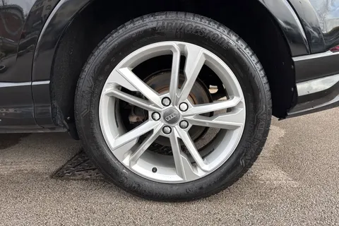 PX69YFM Audi Q3 2.0 TDI 35 S line quattro Euro 6 (s/s) 5dr Thumbnail #14