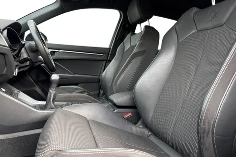 PX69YFM Audi Q3 2.0 TDI 35 S line quattro Euro 6 (s/s) 5dr Thumbnail #17