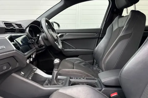 PX69YFM Audi Q3 2.0 TDI 35 S line quattro Euro 6 (s/s) 5dr Thumbnail #33