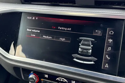 PX69YFM Audi Q3 2.0 TDI 35 S line quattro Euro 6 (s/s) 5dr Thumbnail #54