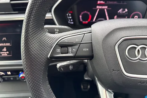 PX69YFM Audi Q3 2.0 TDI 35 S line quattro Euro 6 (s/s) 5dr Thumbnail #57