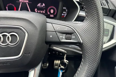 PX69YFM Audi Q3 2.0 TDI 35 S line quattro Euro 6 (s/s) 5dr Thumbnail #59