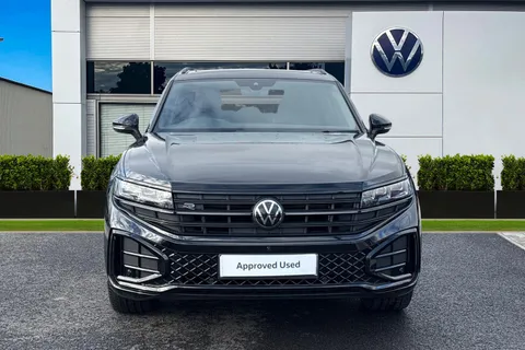 AU75NVT Volkswagen Touareg 3.0 V6 TDI 4Motion 286 Black Edition 5dr Tip Auto **TOW BAR** Thumbnail #6