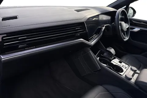 AU75NVT Volkswagen Touareg 3.0 V6 TDI 4Motion 286 Black Edition 5dr Tip Auto **TOW BAR** Thumbnail #15