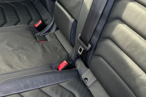 AU75NVT Volkswagen Touareg 3.0 V6 TDI 4Motion 286 Black Edition 5dr Tip Auto **TOW BAR** Thumbnail #32