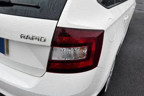 ML18EYR Škoda Rapid Spaceback 1.0 TSI SE Tech Euro 6 (s/s) 5dr Thumbnail #9