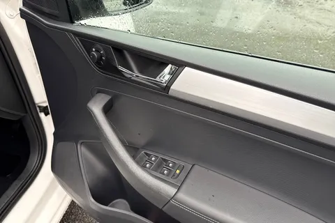 ML18EYR Škoda Rapid Spaceback 1.0 TSI SE Tech Euro 6 (s/s) 5dr Thumbnail #22