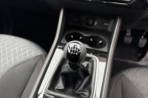 DA25XJJ MG Mg Hs 1.5 T-GDI SE Euro 6 (s/s) 5dr Thumbnail #24