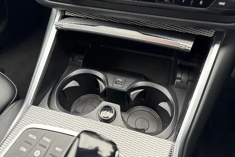 YG70VWA BMW 3 Series 2.0 320i M Sport Auto Euro 6 (s/s) 4dr Thumbnail #59