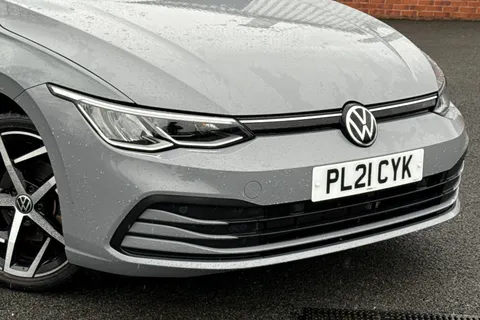 PL21CYK Volkswagen Golf 1.0 eTSI MHEV Life DSG Euro 6 (s/s) 5dr Thumbnail #10