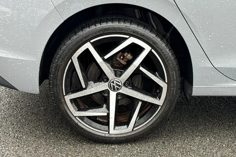 PL21CYK Volkswagen Golf 1.0 eTSI MHEV Life DSG Euro 6 (s/s) 5dr Thumbnail #12