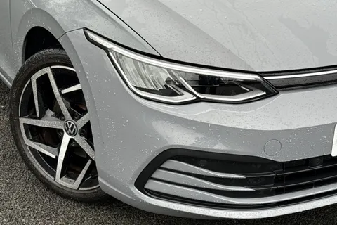 PL21CYK Volkswagen Golf 1.0 eTSI MHEV Life DSG Euro 6 (s/s) 5dr Thumbnail #26