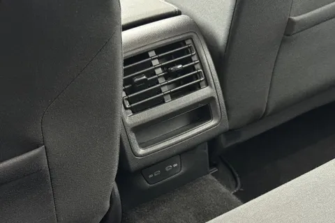 PL21CYK Volkswagen Golf 1.0 eTSI MHEV Life DSG Euro 6 (s/s) 5dr Thumbnail #31